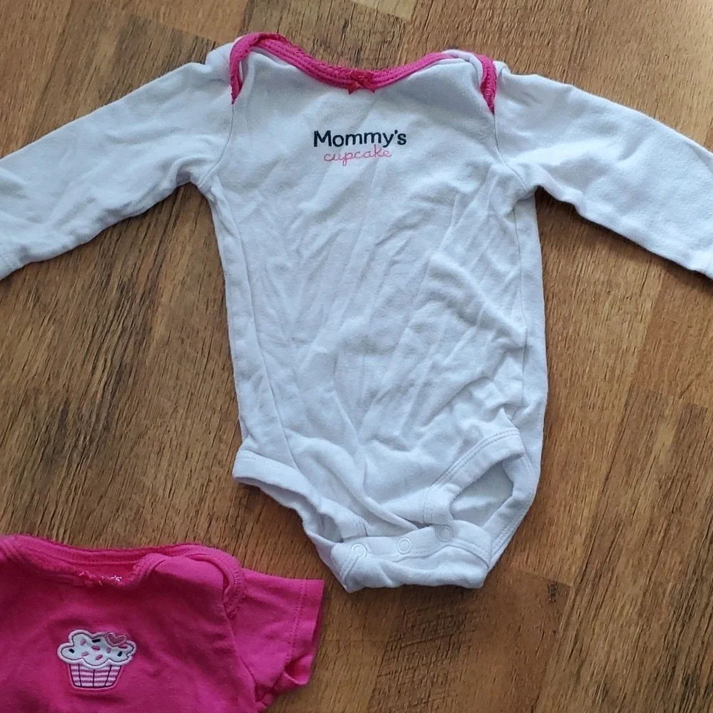 Carters Girls Cupcake 3 Piece Outfit- 2 Onesies and Pants set 3M‎ - Picture 6 of 7